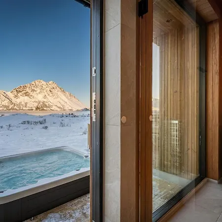Secluded - Stunning Views! *