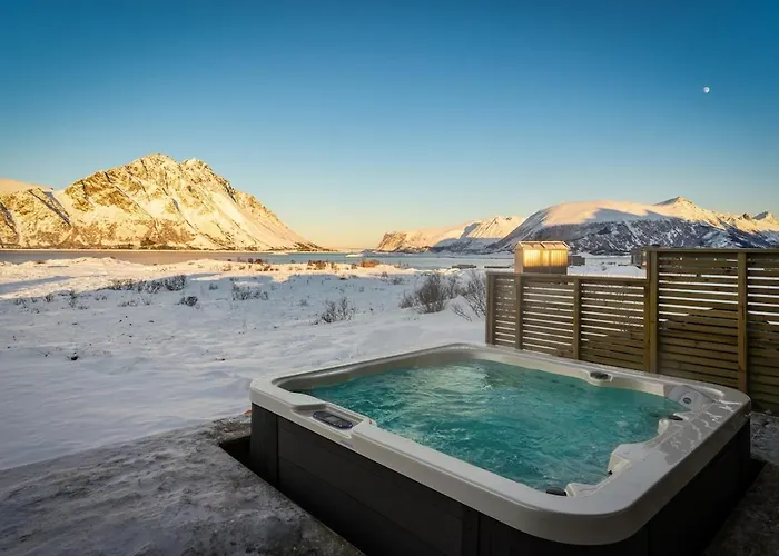 Secluded - Stunning Views! Storoya