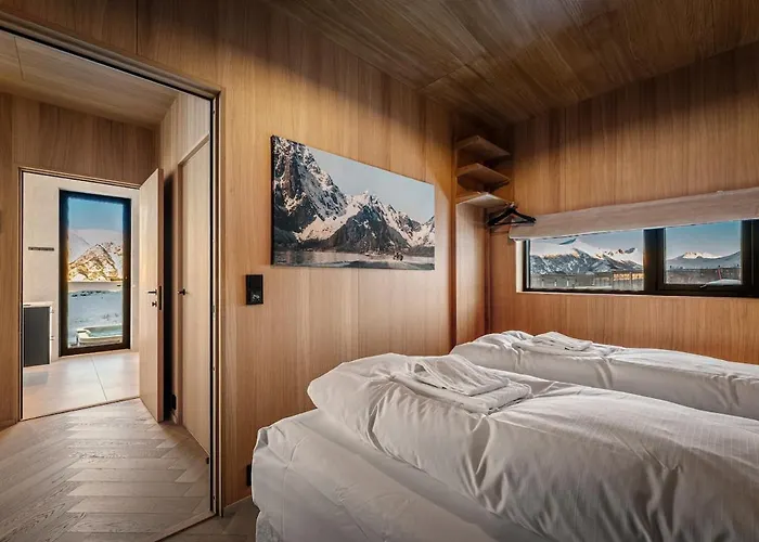 Secluded - Stunning Views! 度假居 *