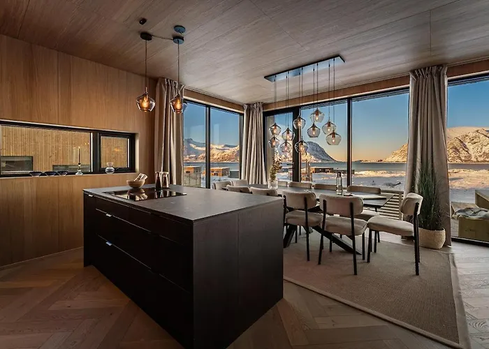 Secluded - Stunning Views! * Storoya